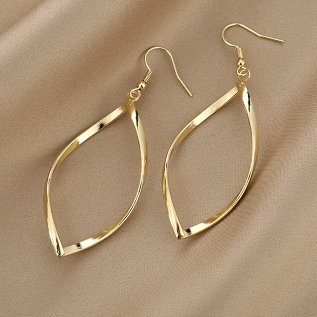 Hollow Twisted Alloy Dangle Earrings