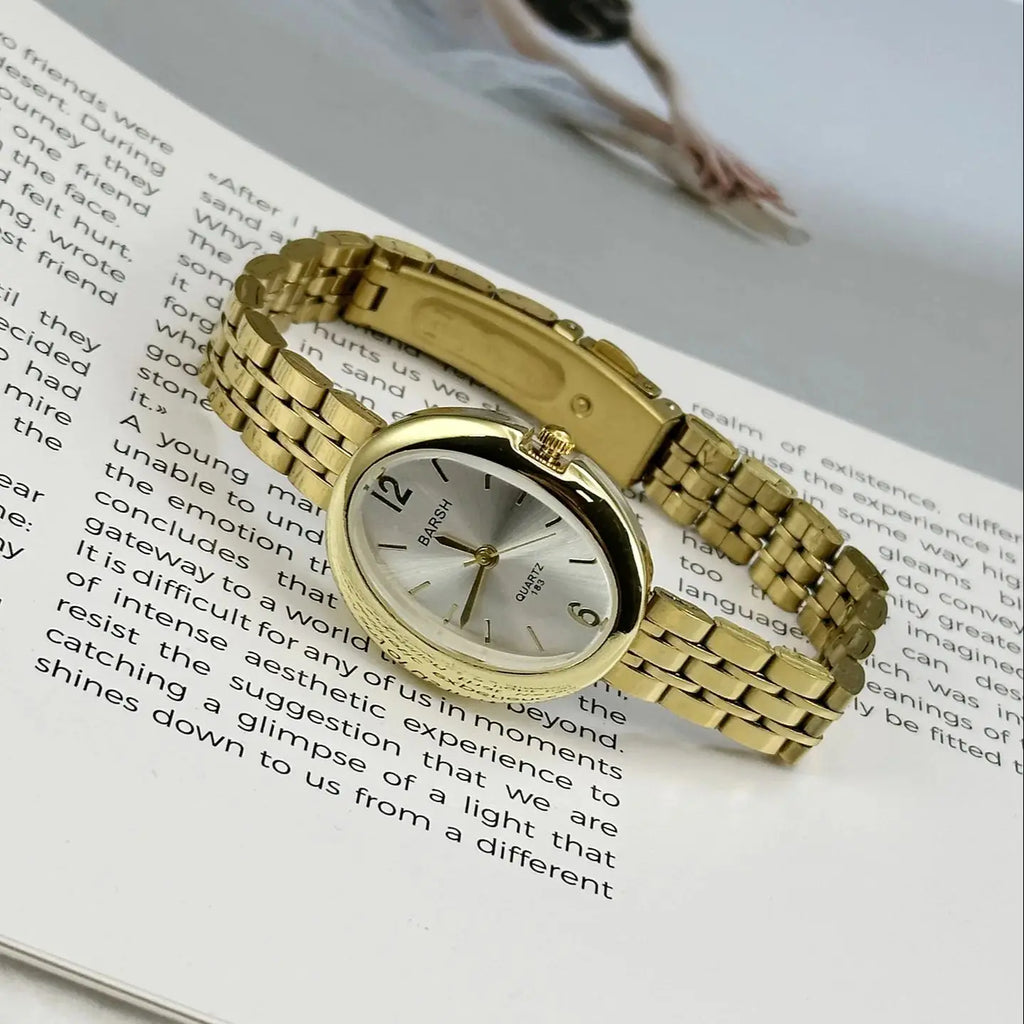 Sleek Women's Quartz Watch – Pigeon Egg Dial & Steel Strap