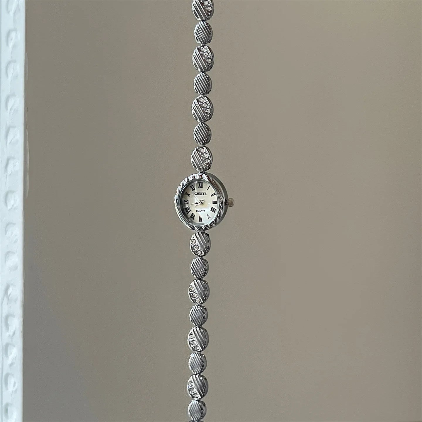 Luxury French Women's Watch – Oval Dial & Metallic Finish