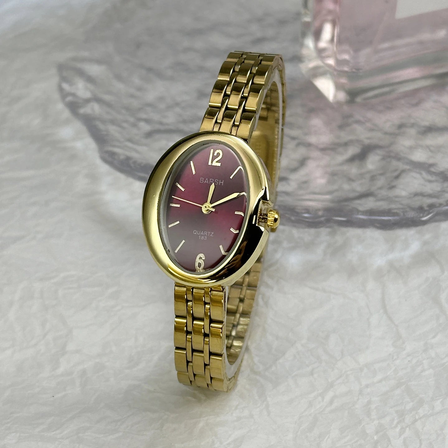 Sleek Women's Quartz Watch – Pigeon Egg Dial & Steel Strap