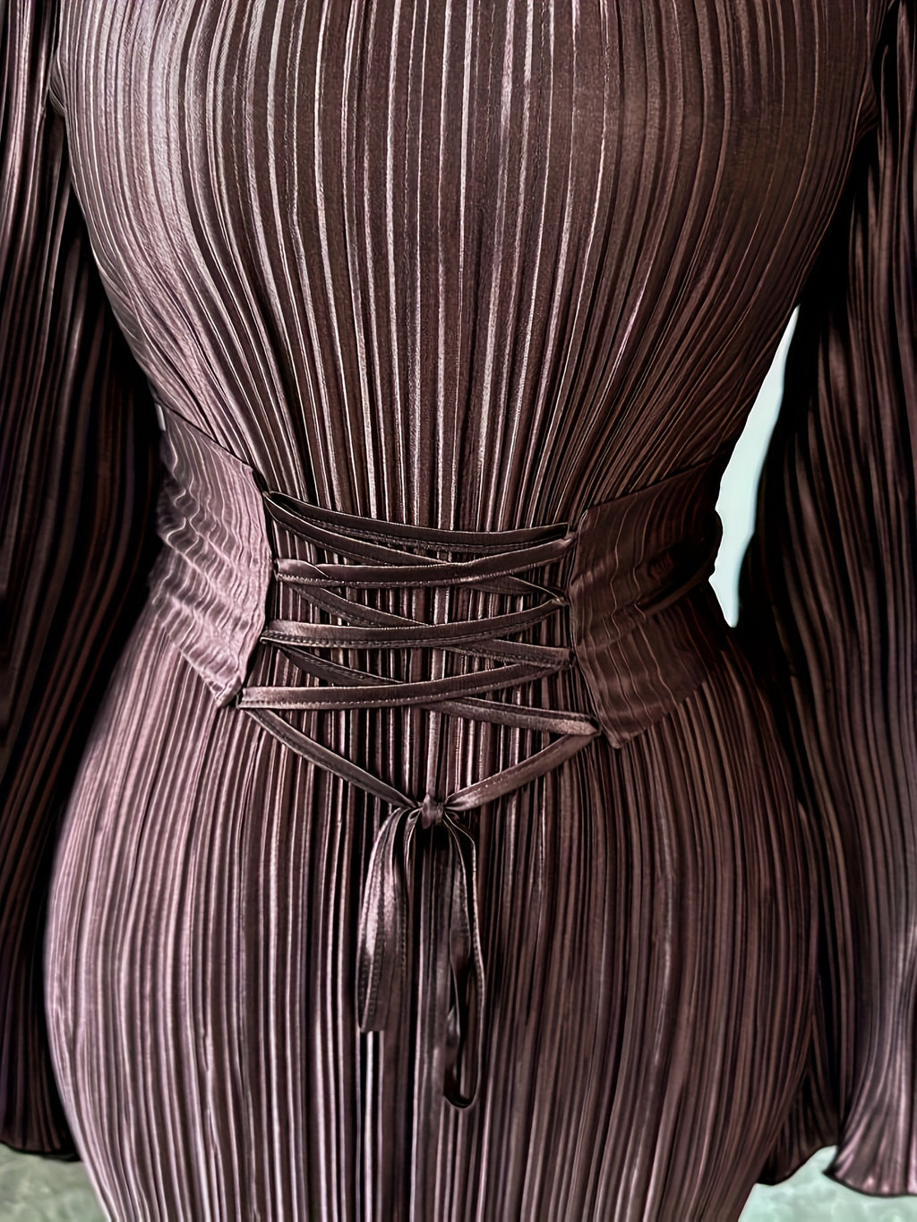 Long-sleeve dress with waist tie, perfect for autumn/winter, daily wear, dates, and gatherings