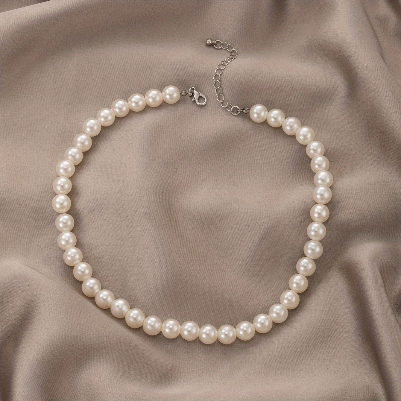 Elegant Faux Pearl Choker Necklace