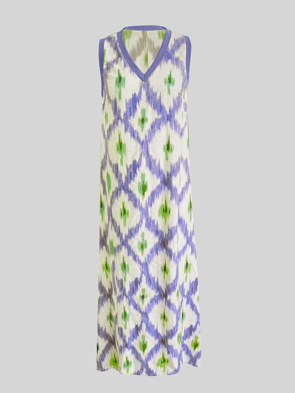 Sleeveless V-neck boho dress with loose fit and patchwork detail, perfect for casual and vacation wear